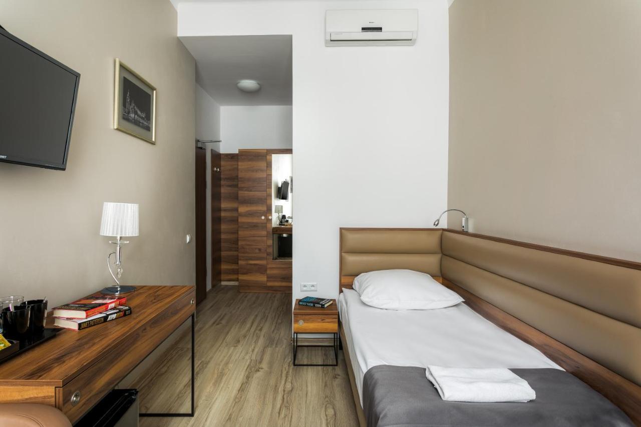 G12 Aparthotel Cracóvia Exterior foto